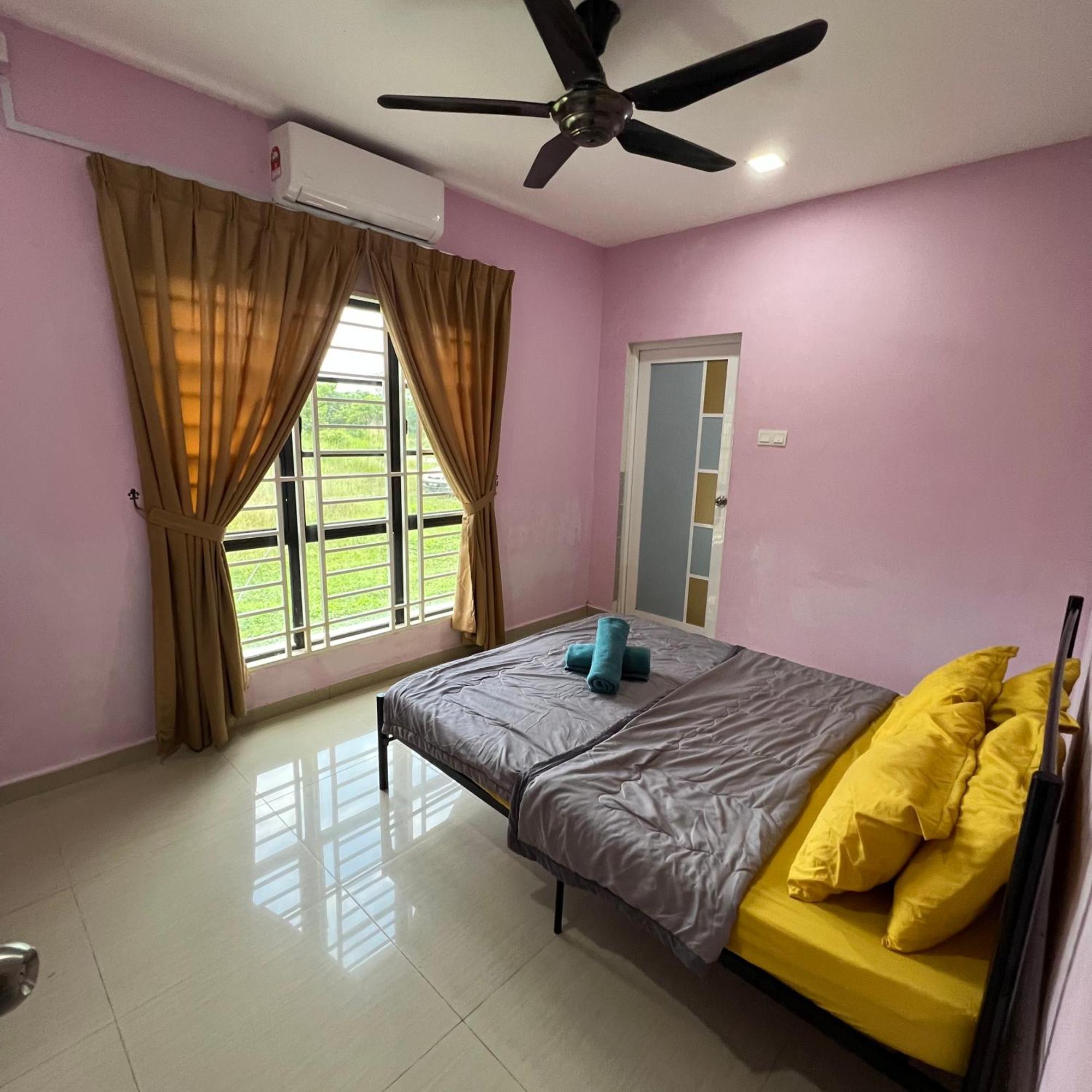 D' Totok Housestay Σεπάνγκ Εξωτερικό φωτογραφία