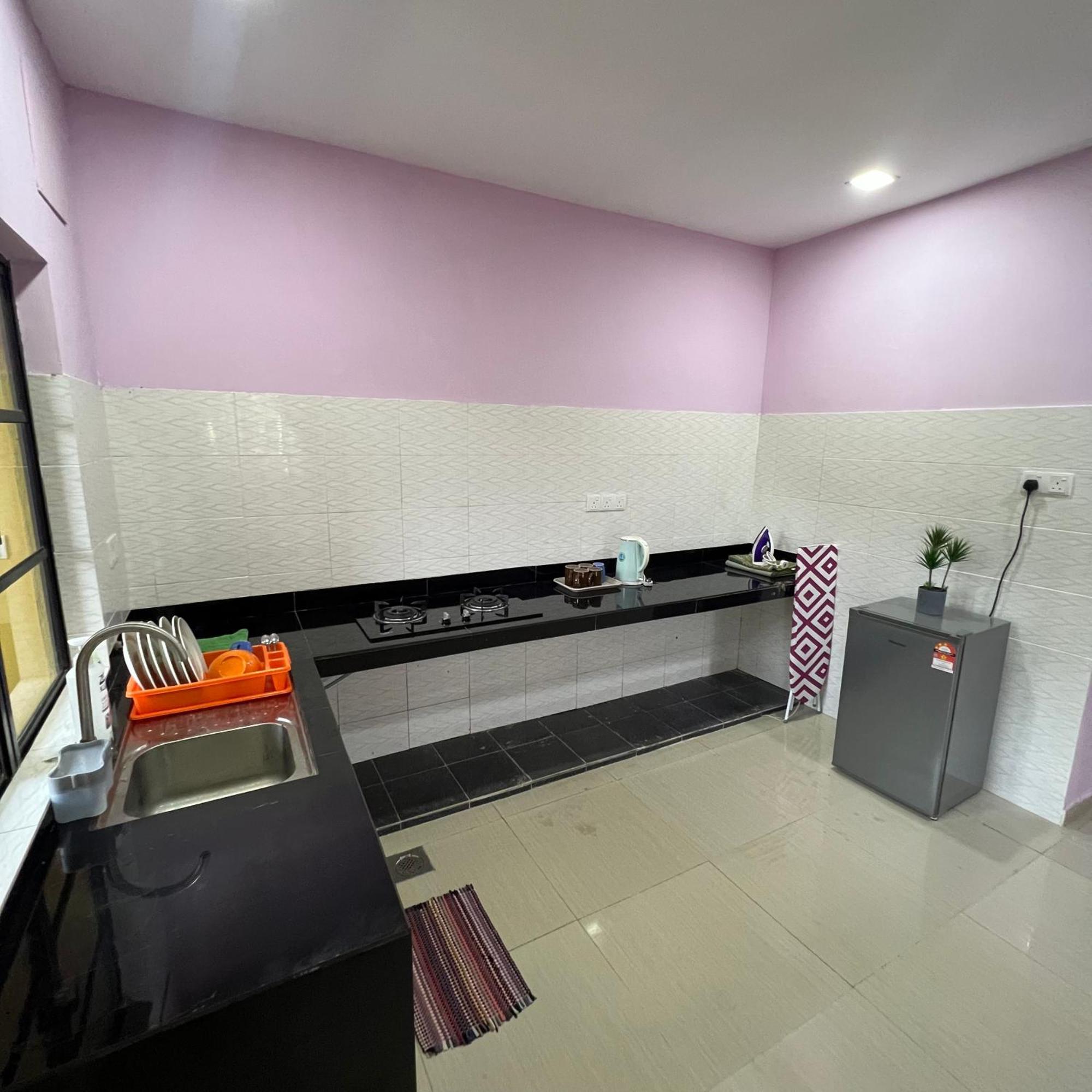 D' Totok Housestay Σεπάνγκ Εξωτερικό φωτογραφία